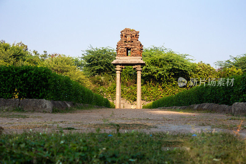 印度泰米尔纳德邦Villupuram区的Gingee Fort建筑群中的Gingee Venkataramana神庙。